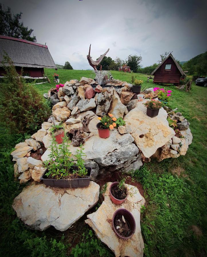 Log Cabin Uvac Nova Varoš Exteriör bild